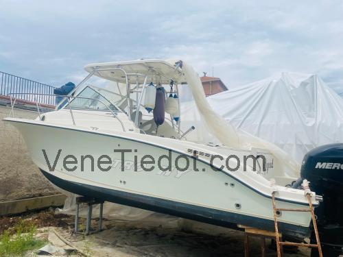 Bayliner Trophy 2502 Tekniset tiedot ja arvostelut